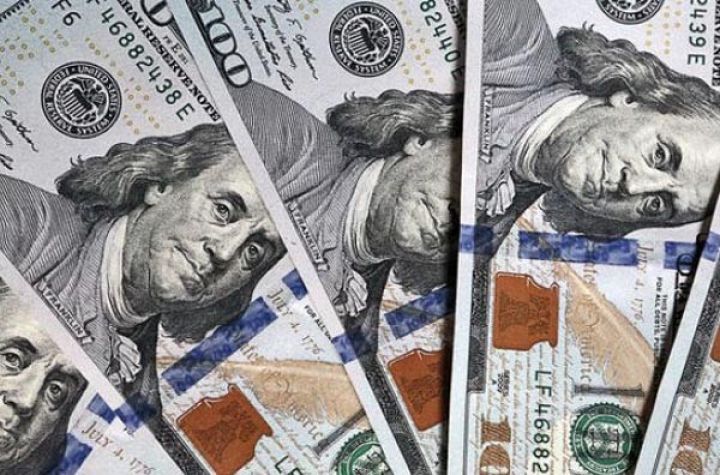 “Qara bazar”da və banklarda dollar neçəyədir?