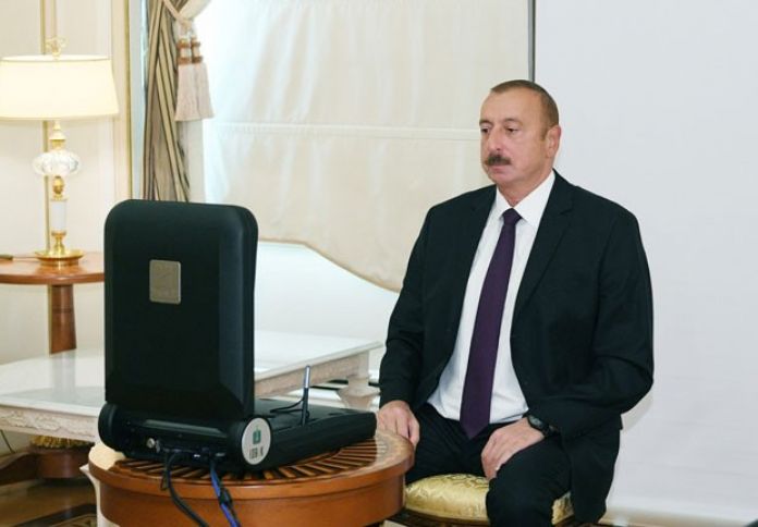 Birincisi İlham Əliyevə təqdim olundu
