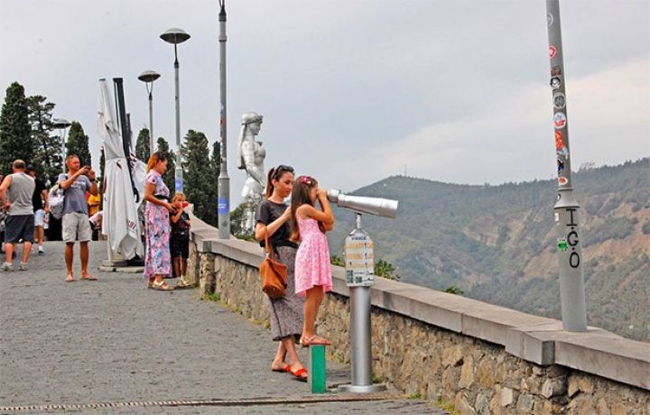 Azərbaycanlı turistlərin Gürcüstanda xərcləri kəskin artıb
