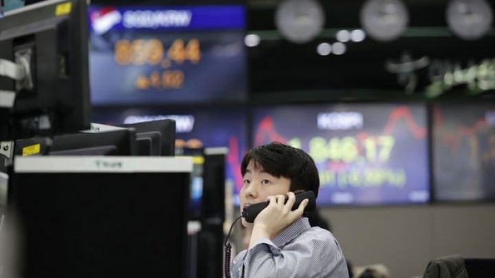 Asiya birjaları koronavirusda yüngülləşmə ilə həftəyə yüksəlişlə başladı