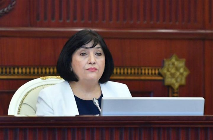 “Neftin qiymətinin düşməsi büdcəyə yenidən baxılmasını zəruri edib”