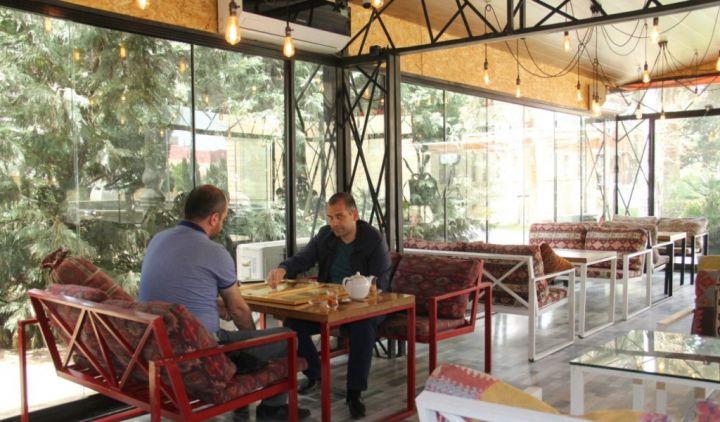 Restoran və kafelərin fəaliyyətilə bağlı hökumətdən qərar - 18 AVQUSTDAN ...