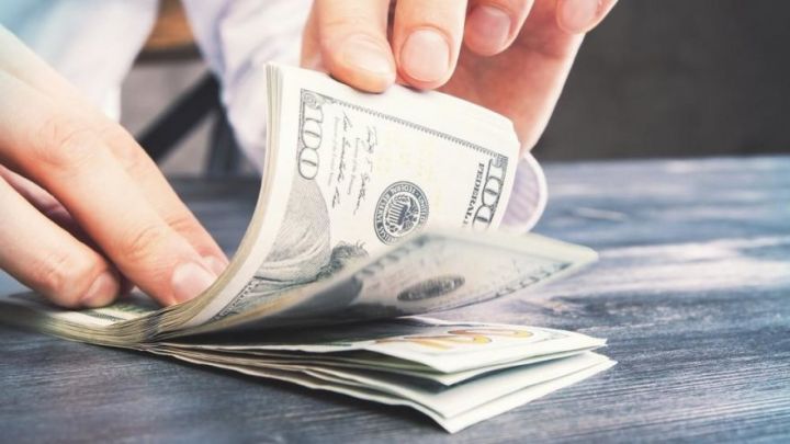 Dolların sabaha olan rəsmi məzənnəsi açıqlandı