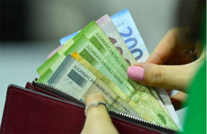 Hər bir Azərbaycan vətəndaşı orta hesabla 379,8 manat xərcləyib