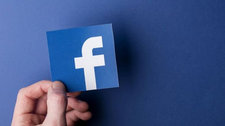 “Facebook” yeni xidmət tətbiq edir