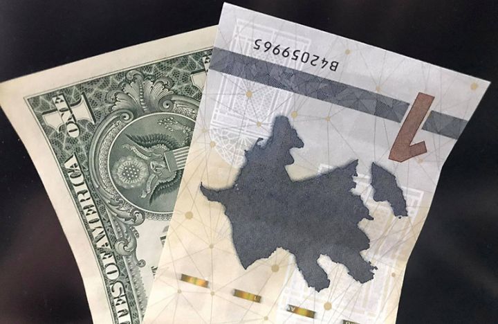 Dolların sabaha olan rəsmi məzənnəsi açıqlandı