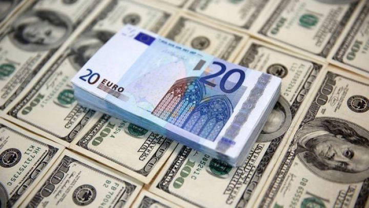 "Dollar hələ çox dəyərlidir,  ucuzlaşmağa başlayacaq"