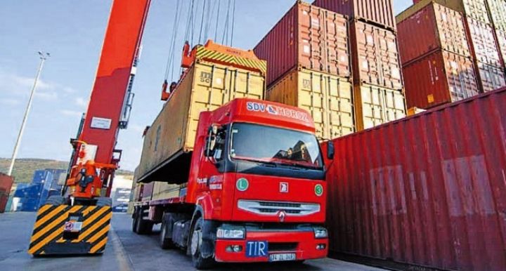 Azərbaycanın xarici ticarətində saldo 12 milyard dolları aşıb