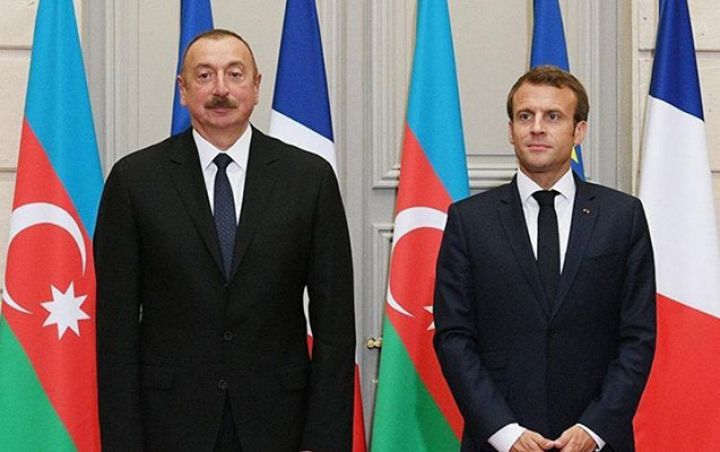 Makron İlham Əliyevə məktub yazdı