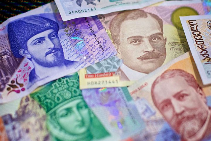 Larinin manata qarşı məzənnəsi 9 aylıq minumuma enib