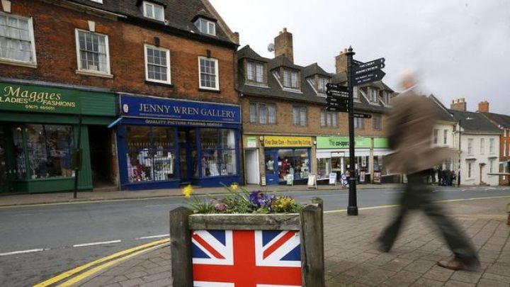 Böyük Britaniyada inflyasiya son 41 ilin ən yüksək səviyyəsindən aşağı düşüb