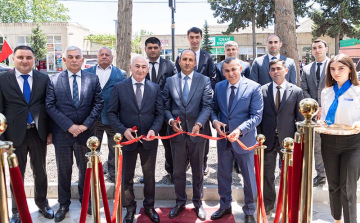 Bank şöbəsini filiala çevirib, yeni ünvanda fəaliyyətə başlayıb - AÇILIŞ MƏRASİMİ KEÇİRİLİB