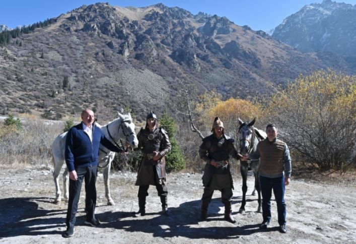 Əliyev və Japarov “Ala-Arça” Dövlət Təbiət Parkında mədəni proqramda iştirak edib