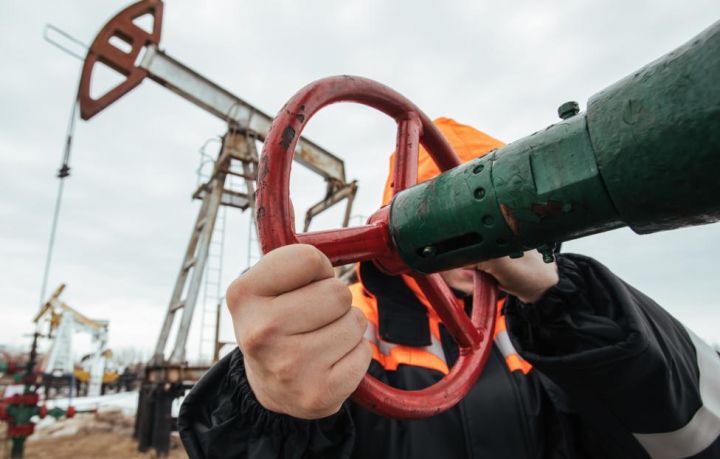 Neft sürətlə ucuzlaşdı