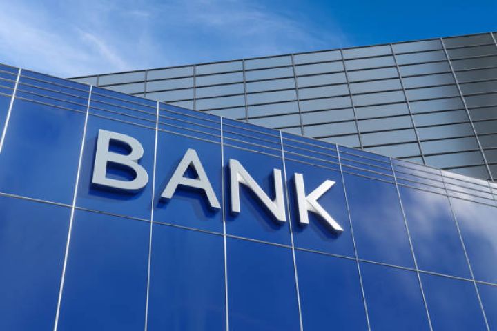 Mərkəzi Bank özəl bank barəsində icrası məcburi sərəncam verib