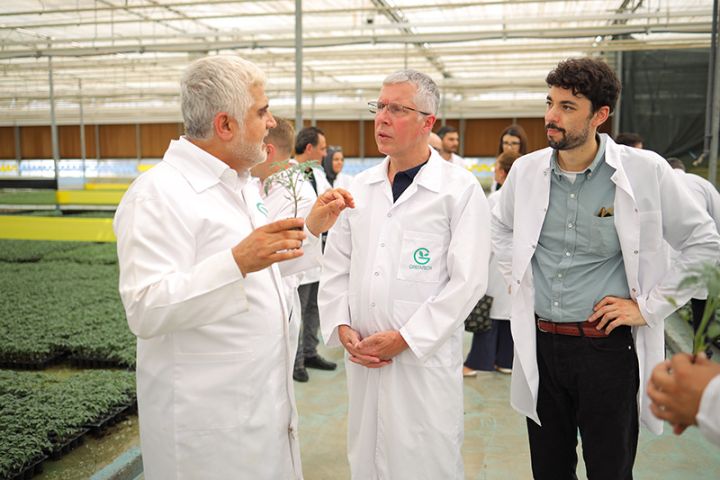 Birləşmiş Krallığın Azərbaycandakı səfiri Tahir Gözelin GreenTech müəssisəsini ziyarət edib