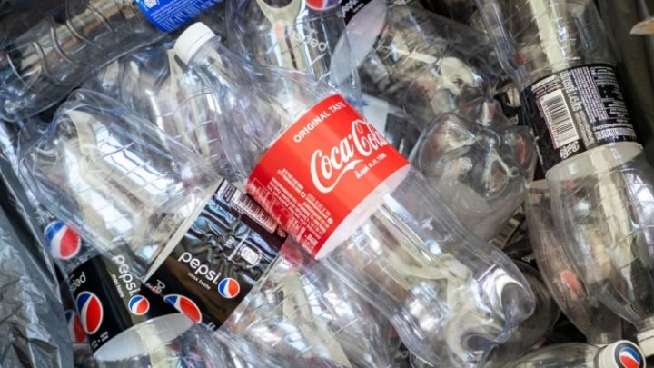 Tanınmış idmançılar qlobal şirkətləri birdəfəlik plastik butulkaların satışını dayandırmağa çağırıb