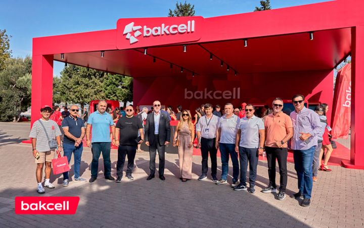 Media nümayəndələri “Bakcell”in “Formula 1” stendini ziyarət ediblər – Fotolar