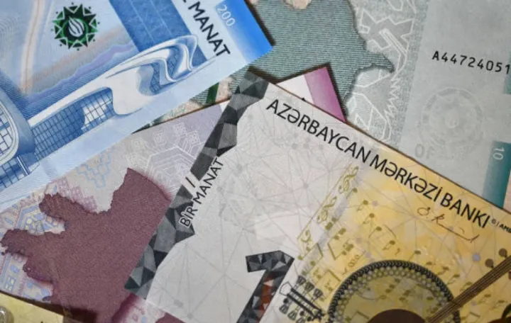 Dövriyyədə olan nağd pul və bank ehtiyatları artıb