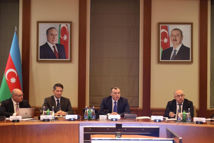 Sahil Babayev iclas keçirdi