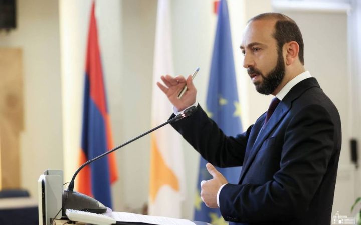 Mirzoyan: Azərbaycan benzininin alınması Ermənistan vətəndaşları üçün çox sərfəlidir