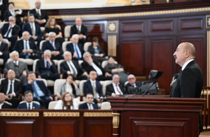 "Biz əgər istəsək, xarici borcumuzu bir neçə ay ərzində sıfırlaya bilərik"