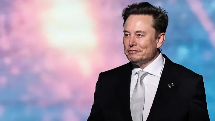 Tesla səhmdarları Elon Musk-a 1 trilyon dollarlıq ödənişi təsdiqləyib