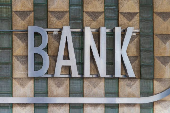 22 bank mənfəət açıqladı - SİYAHI