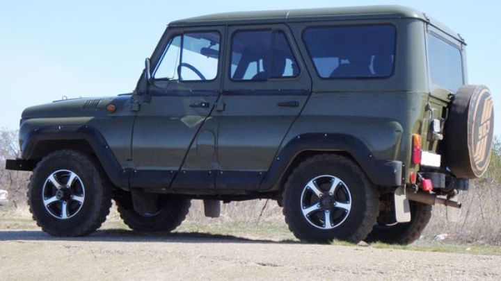 Evdən hərraca qatılıb, dövlətdən UAZ aldı