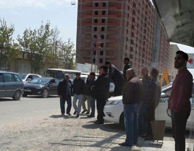 Şirkət haqqı çatdırmadı, avtobuslarının hərəkəti dayandırıldı