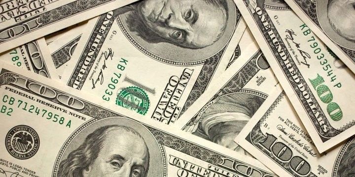 Dollar mühüm valyutalar qarşısında ucuzlaşır