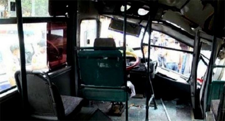 Moskva-Bakı mikroavtobusu qəzaya uğrayıb
