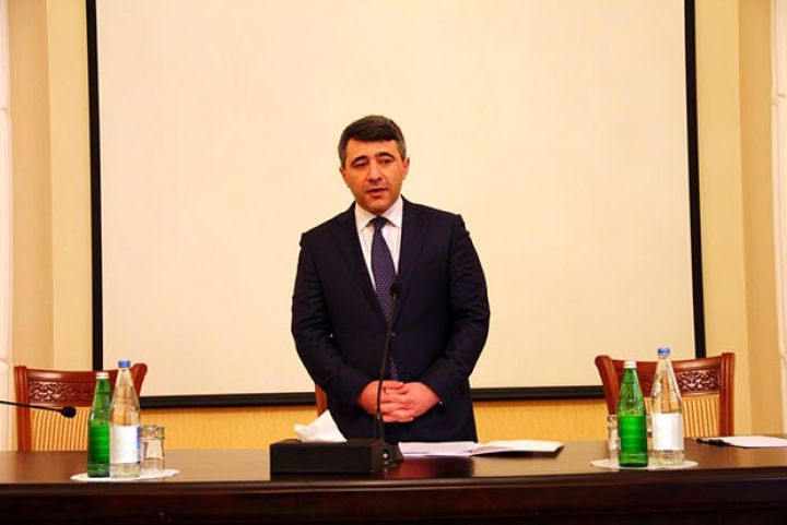 Yeni nazir müşavirə keçirdi - "Çatışmazlıqlar var..."