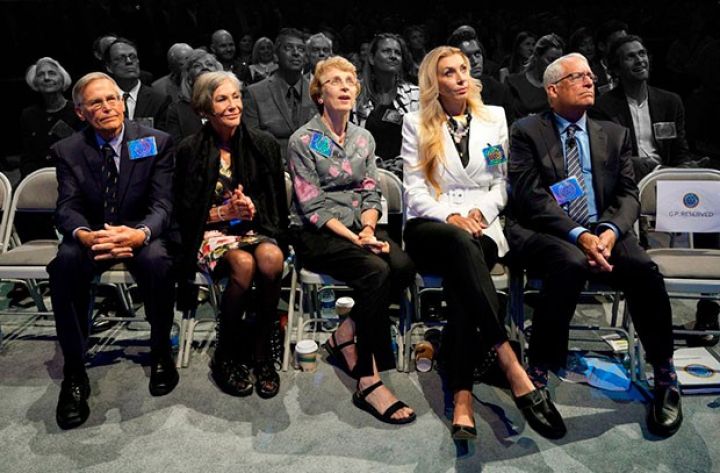 Bu ailənin sərvəti hər dəqiqə 70 min dollar, hər saat 4 milyon dollar artır