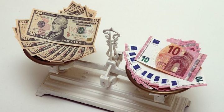 Dollar daha da ucuzlaşdı