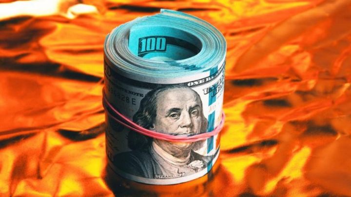 İyulda valyuta hərraclarında dollar satışının artdığı açıqlandı