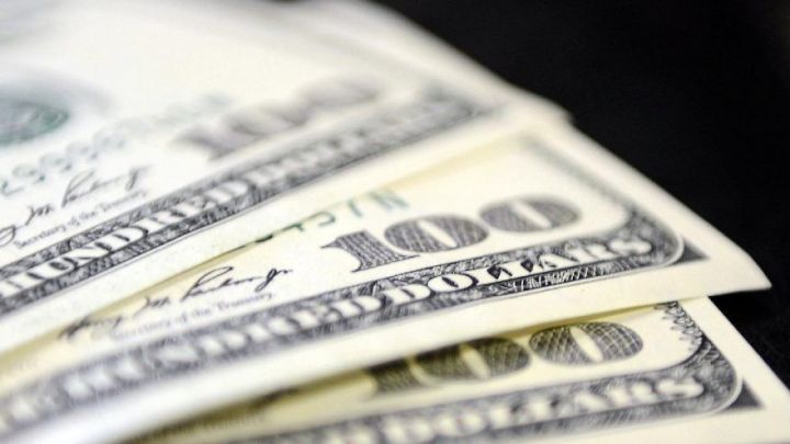 Dolların bazar ertəsinə olan rəsmi məzənnəsi açıqlandı