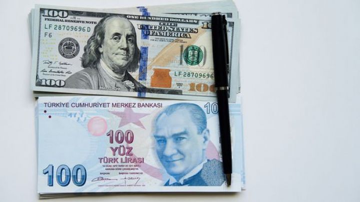 İl sonu üçün Dollar/ TL proqnozu yüksəlib