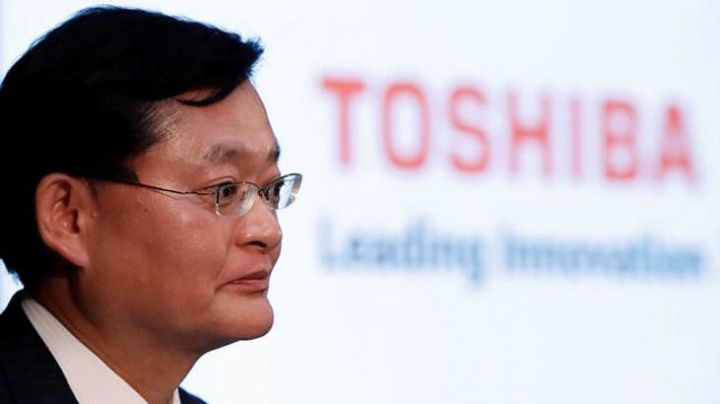 Toshiba-nın direktoru vəzifəsindən ayrılıb