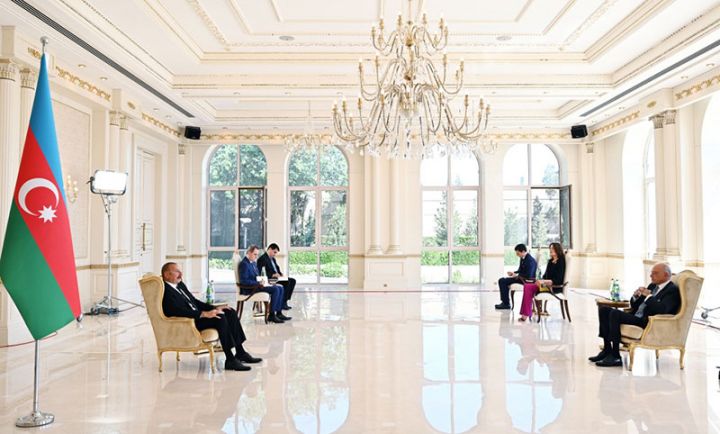 "Bunlar dəyəri milyardlarla dollar olan böyük həcmli layihələrdir"