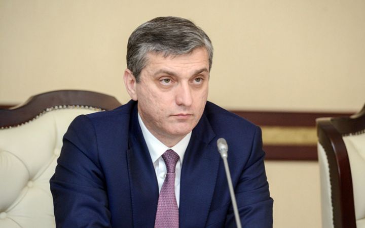 “Sistemdə qeydiyyatdan keçmədən əmək müqavilələri bağlanıb”