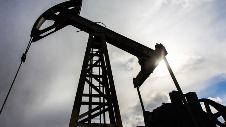 Brent markalı neftin qiyməti 103 dollardan aşağı düşüb