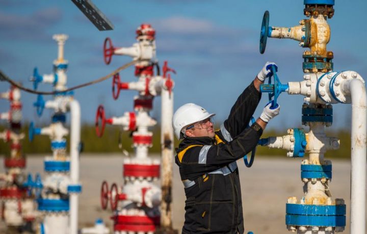 Dünyada neftə tələbatın artımı proqnozunu kəskin şəkildə aşağı salındı