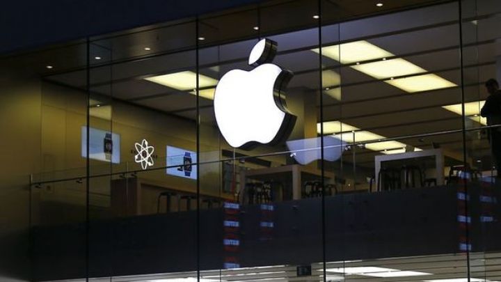 Apple şirkəti bir sıra xidmətlərinin qiymətini artırıb